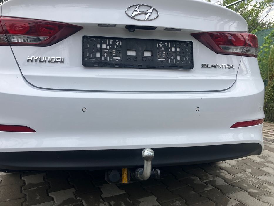 Теглич за Хюндай Елантра