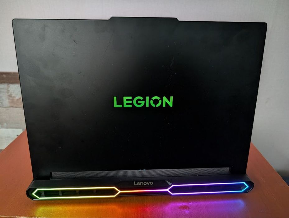 Lenovo Legion Pro 7/1TB/32GB/Ultra 9/5070Ti 12GB (16IAX10H)