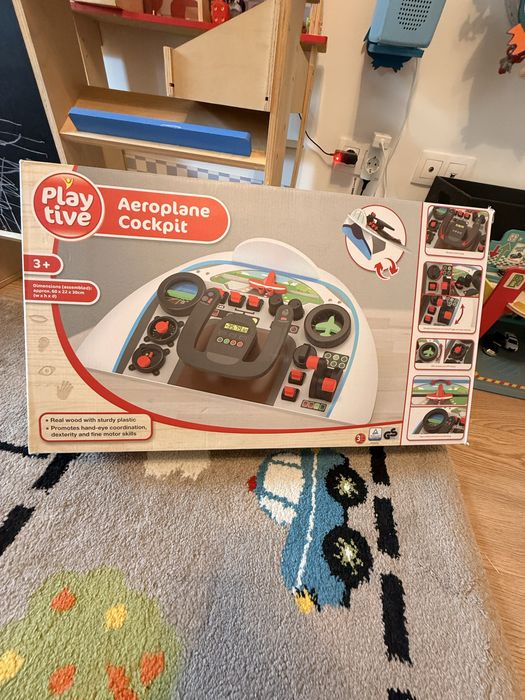 Дървен самолетен кокпит играчка