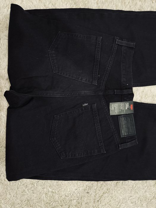 Jeans Levis, noi cu eticheta, pentru detalii vezi poza (mareste poza)