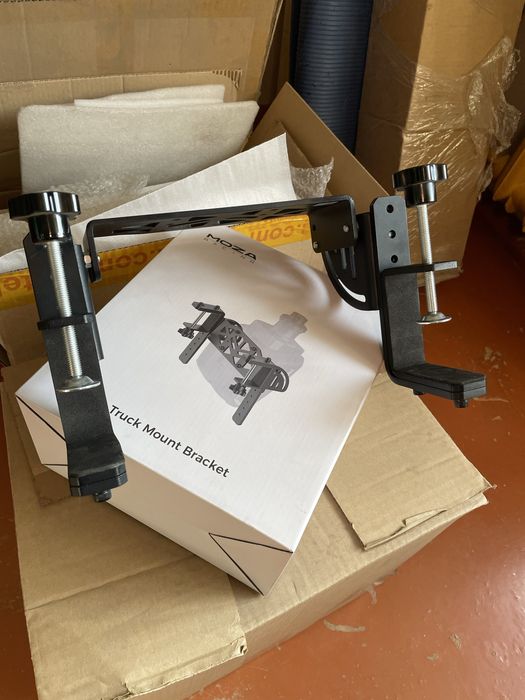 Moza clamp for truck wheel