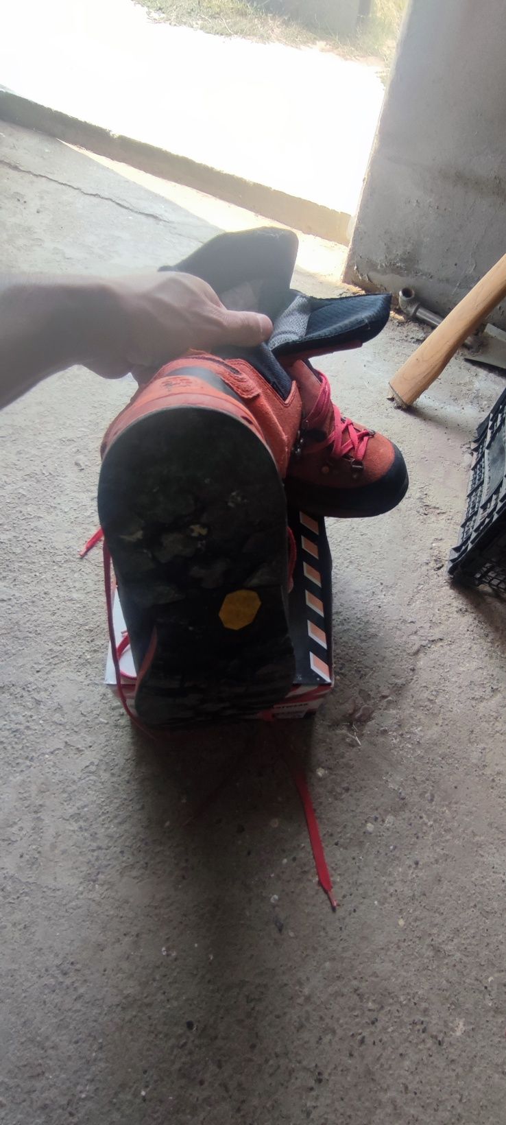 Туристически обувки на Sherpa n43