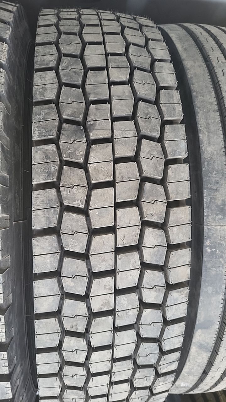 Автошина 11R22.5 18pr зил камаз ман тигяч Royalblack wanli
Качество от