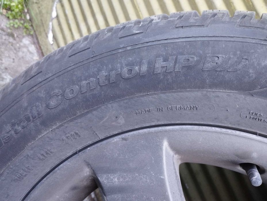 Продавам Тoyota Rav 4