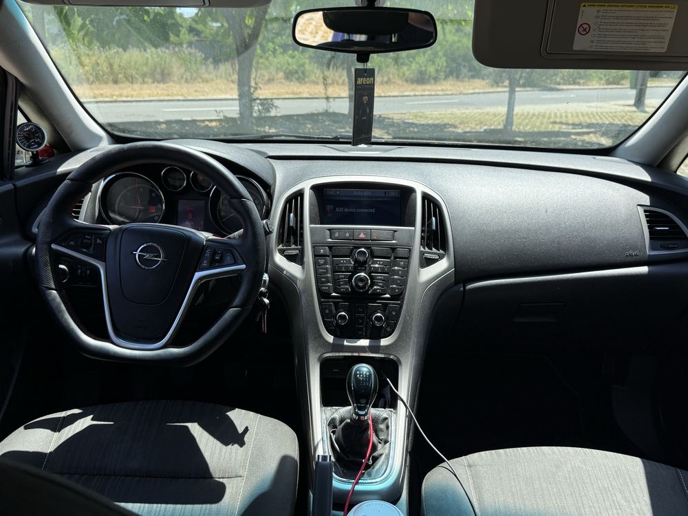 Opel Astra J 1.7 CDTI 2011