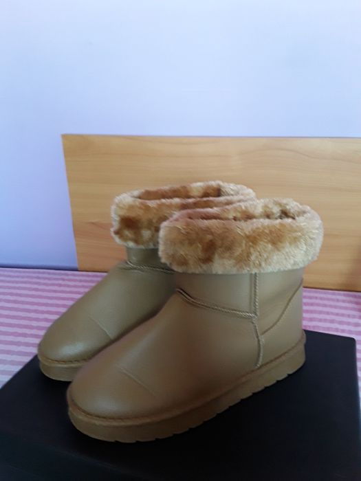 Vând Ghete Dama cu Blanita Mărimea 38