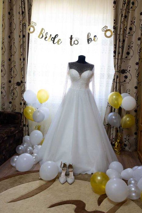 Vand rochie de mireasa facuta pe comanda in Polonia (Salon Gala)