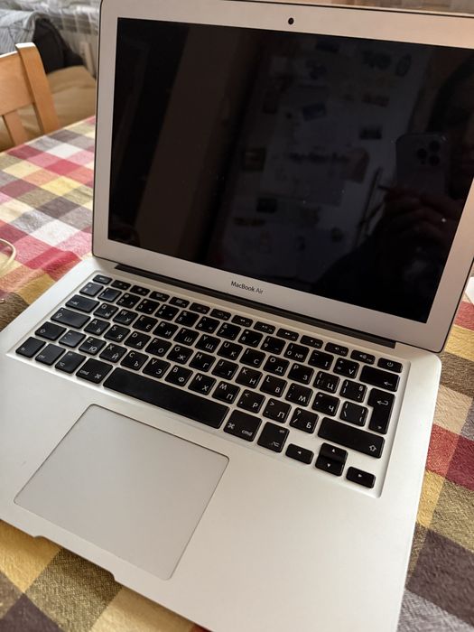 MacBook Air лаптоп