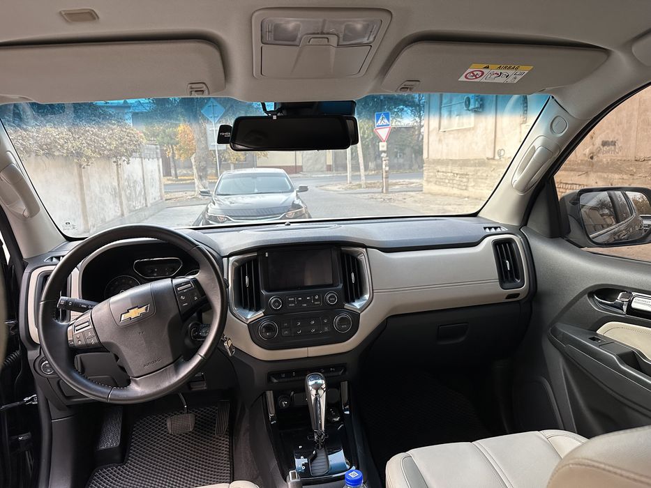 Treblezr sotiladi 1 qol ozimmi moshinam