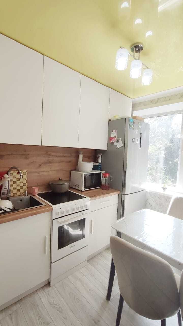 *Продам 3 комн. квартиру. 13 микр-н. Помощь в ипотеке. ТОРГ