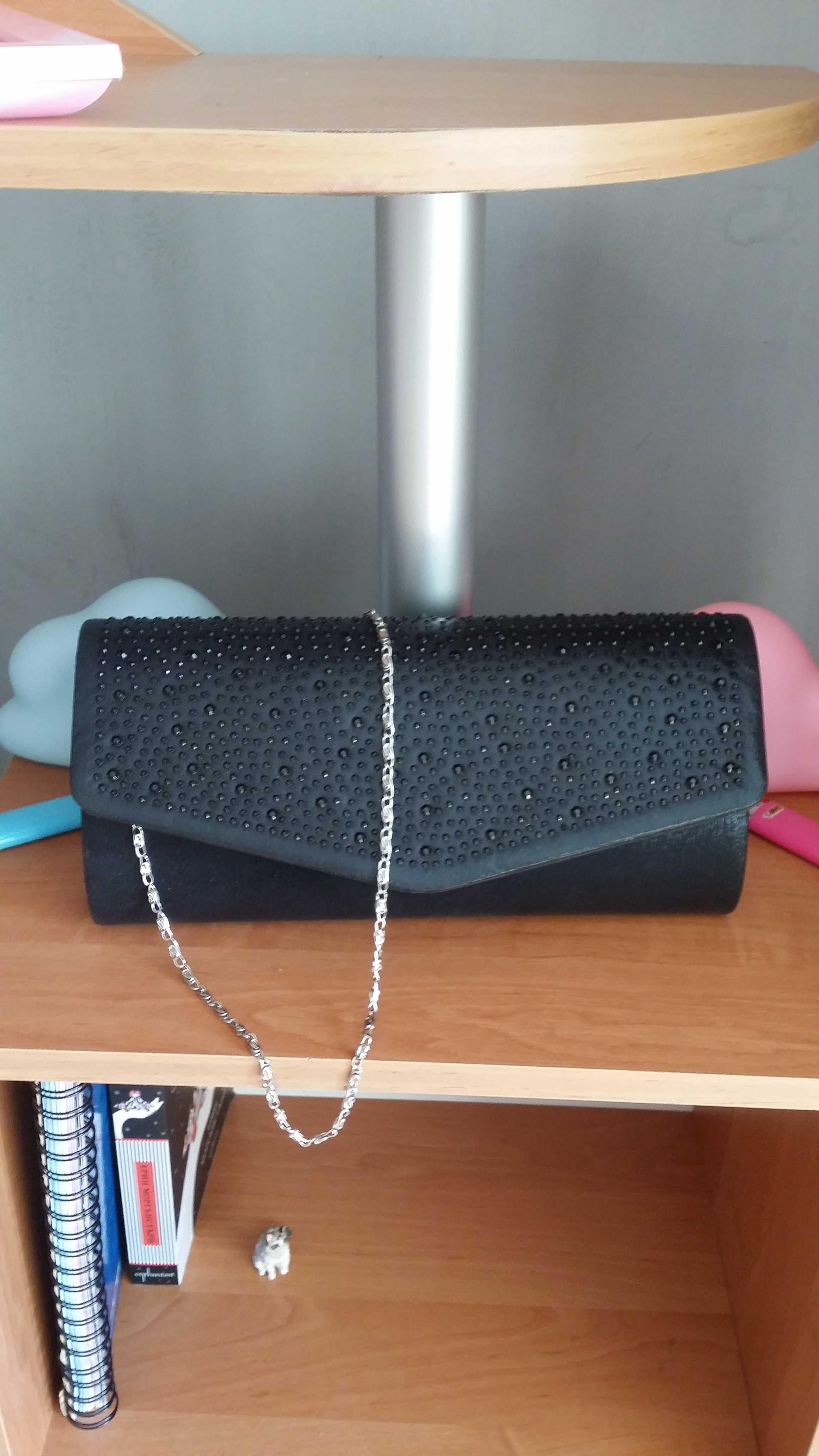 Дамска чантичка- клъч черна с камъчета
