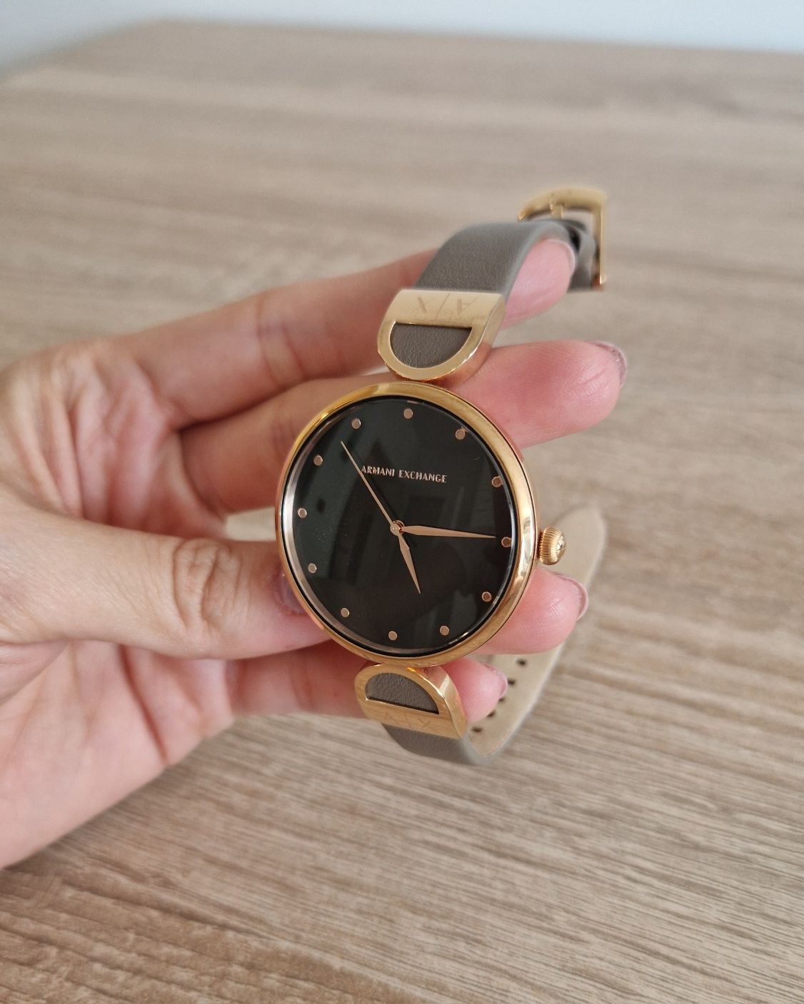 Часовник Armani Exchange