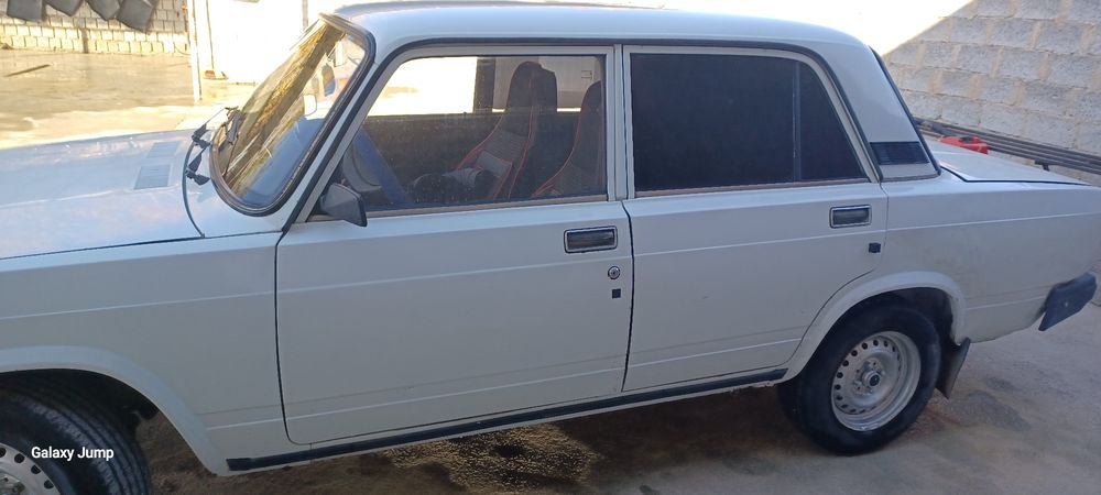 Vaz 2107 yili 2006 enjektor. Kraska petnosi bor udari yo‘q.