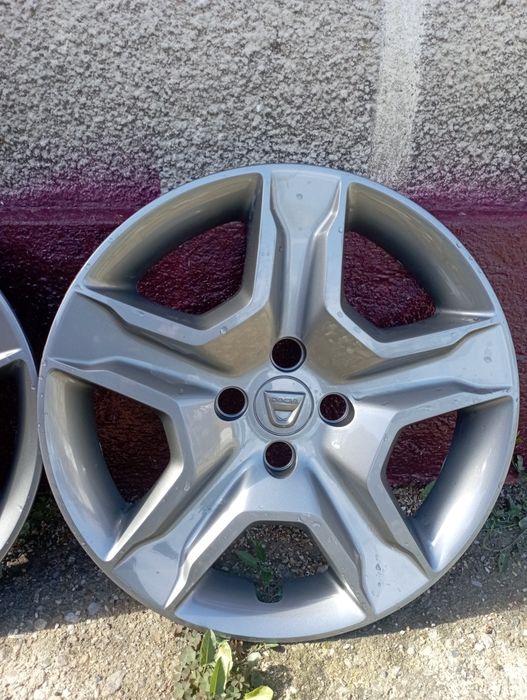 Set capace roți Dacia Logan Sandero R16