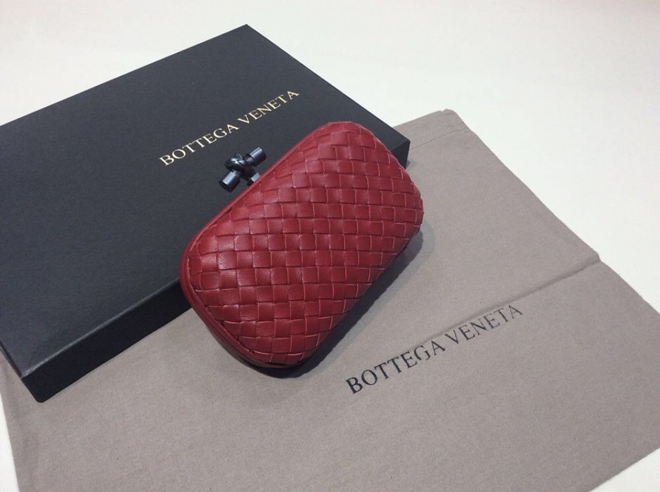 Geanta/clutch Bottega Veneta/piele naturală 100%/cutie săculeț