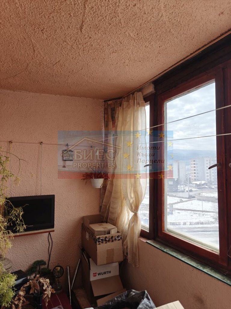 Продава се Тристаен апартамент в Перник, Тева - 70 кв.м за 829 €/кв.м - Снимка #11