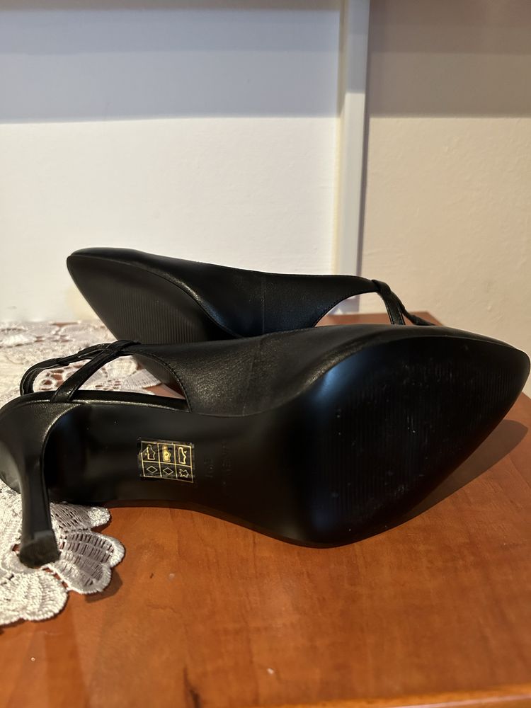 Pantofi decupati super eleganti Nine West, piele naturala moale