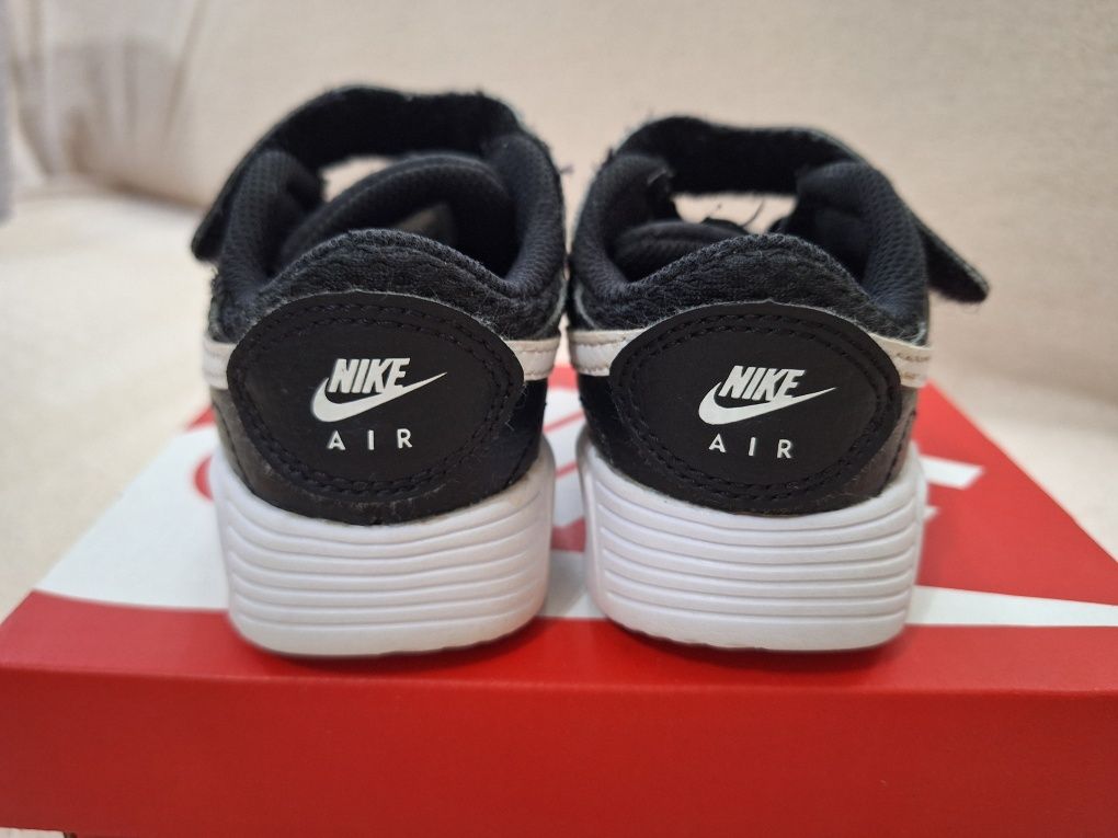 Детски маратонки NIKE