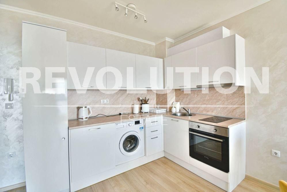 Двустаен апартамент в района на м-т Ален Мак!