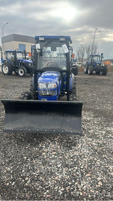 Трактор уборка снега