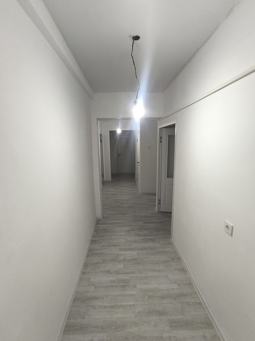 сдаем 4 комн. квартиру на долгий срок