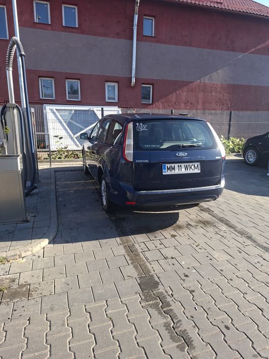Vând Ford focus 2