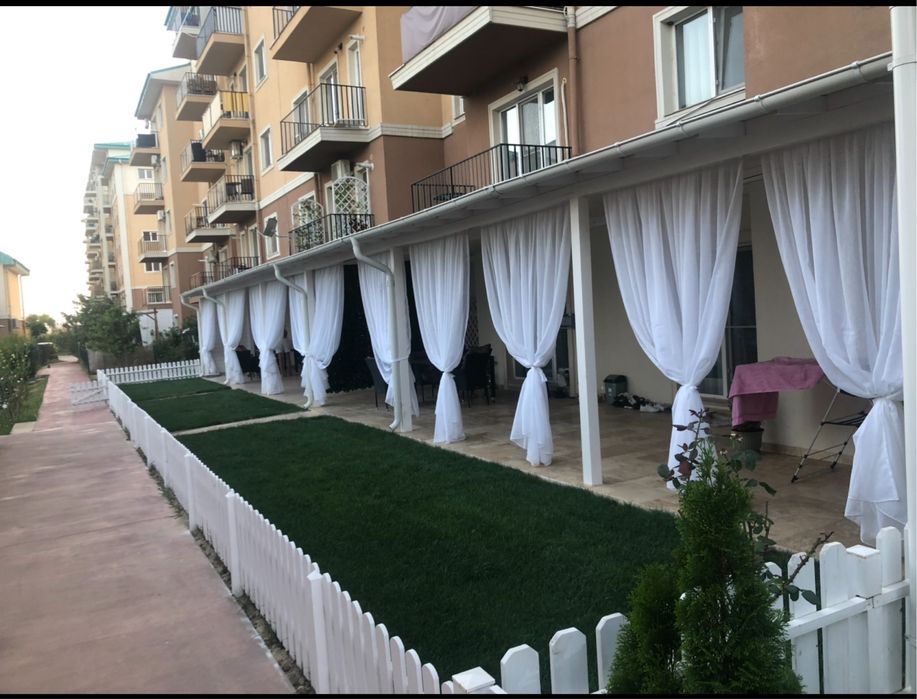 Cosmopolis Parter 2 Cam + Gradina