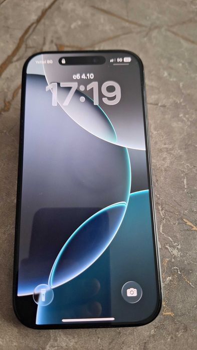 Телефон iPhone 16 Pro