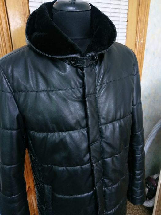 Продам кожаный пуховик 52разм