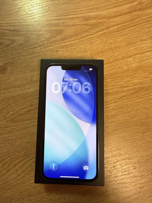 iPhone 13 pro 256 GB Sierra Blue+ 12 huse + 1 folie pentru camere