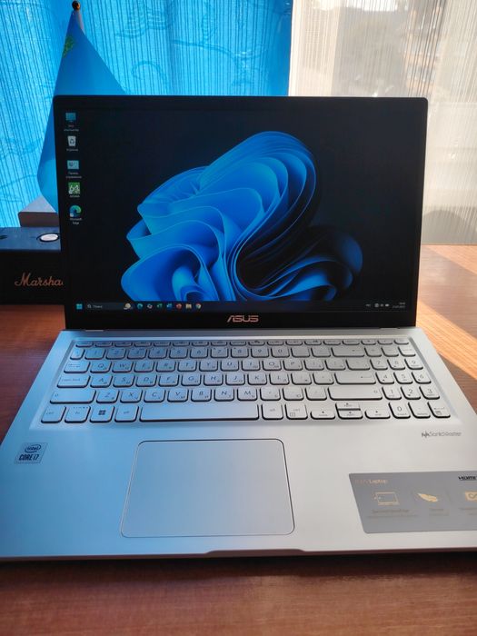 Продаю ноутбук Asus