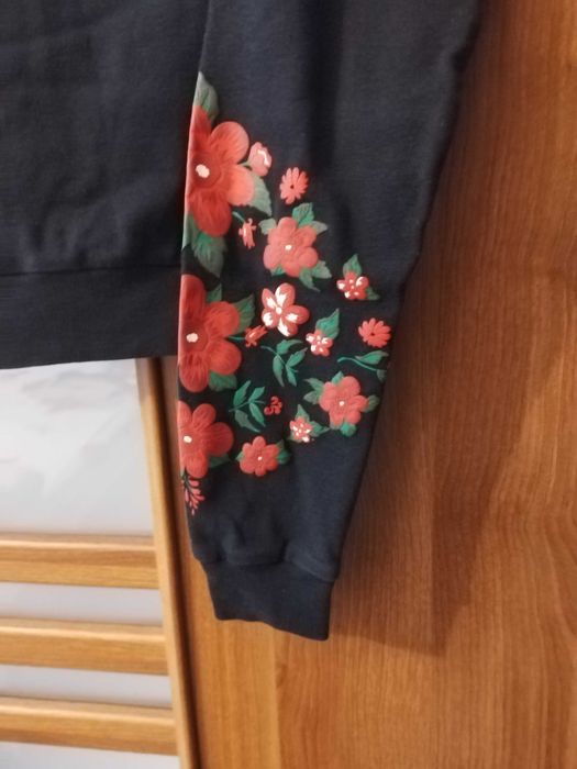 Hanorac cu gluga si imprimeu cu flori