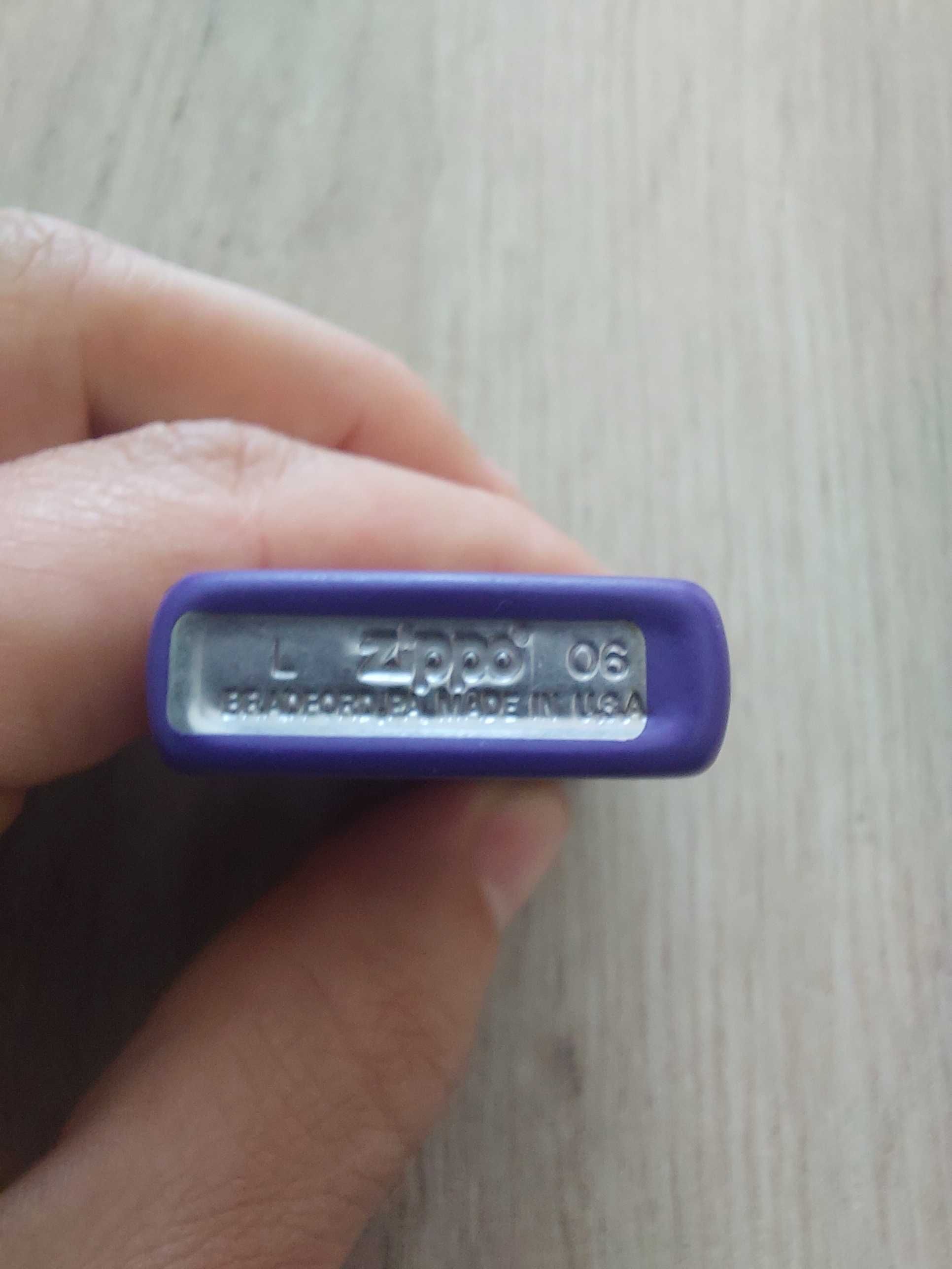 Zippo Slim запалка и стандартни Zippo