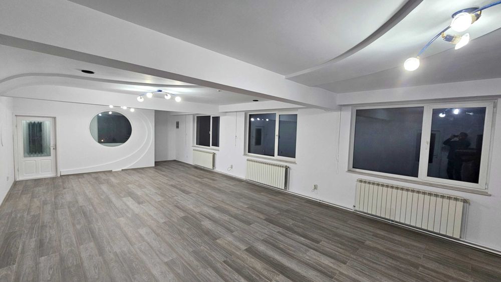 Inchiriez Spatiu zona linistita.