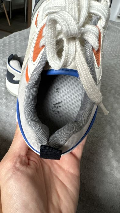 Adidasi Zara 35, putin purtati