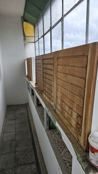 Продавам кухненски шкафове