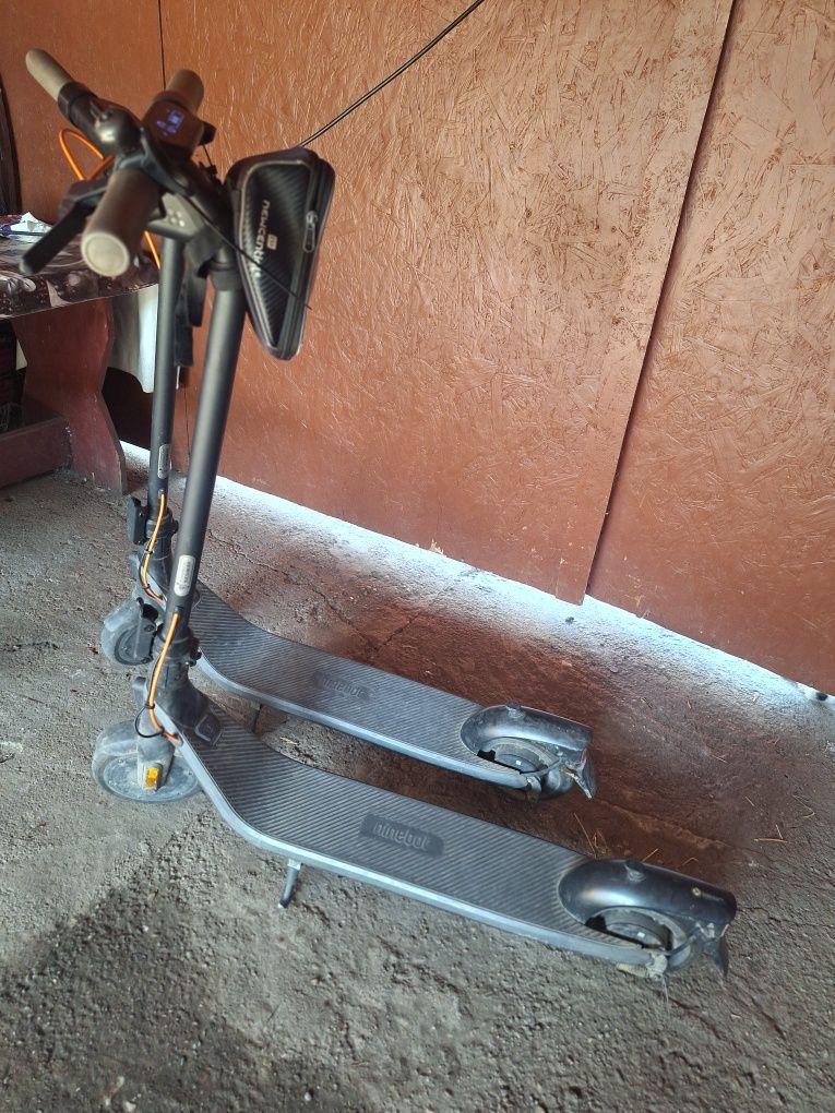 Vând Ninebot E2 Plus la 1500 sau schimb cu kukirin G2 ambele trotinete