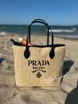 Плажна чанта Prada