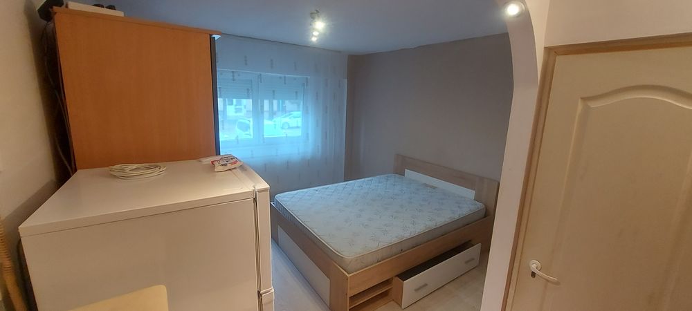 Închiriez garsoniera Carpari 2 parter