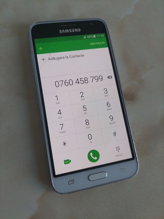 Vând Samsung Galaxy J3 2016 White (alb perlat) [în stare foarte bună]