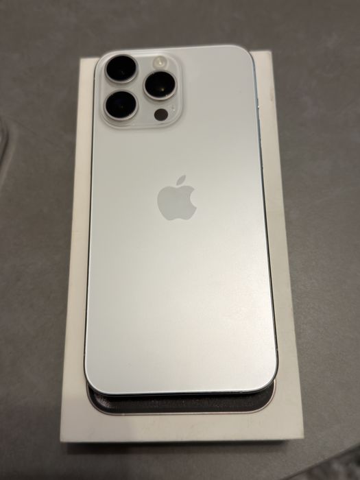 Iphone 15 pro max 256 silver