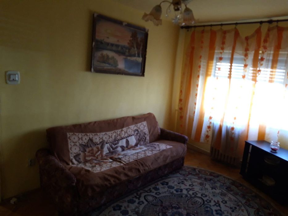 Închiriez apartament 2 camere Rogerius Oradea