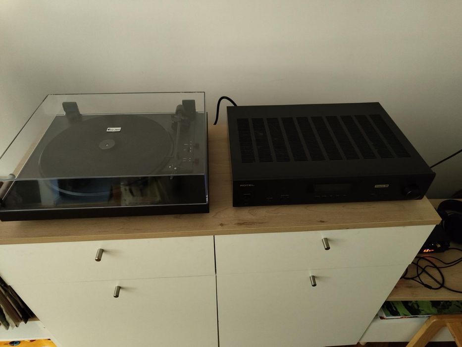 amplificator rotel a11 tribute