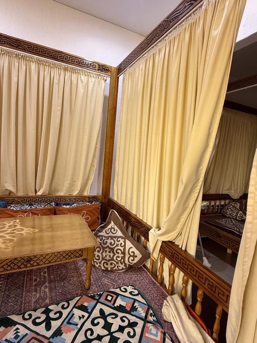 Продам тапчан из дерево, размером 3.5*3,5. Со всеми (шторки стол,