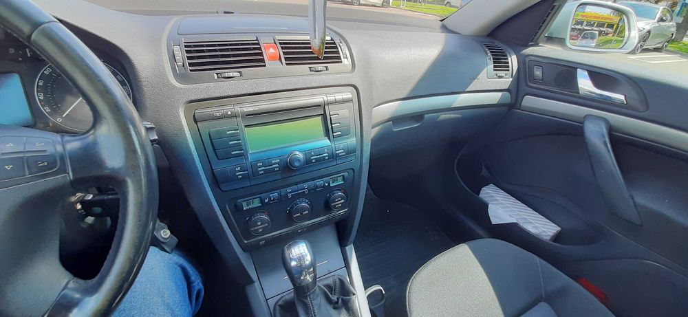 Skoda Octavia 2, 2litri FSI