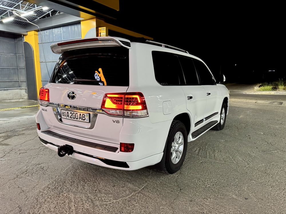 Транспортные услуги по Узбекистану.  Toyota Land Cruiser 200