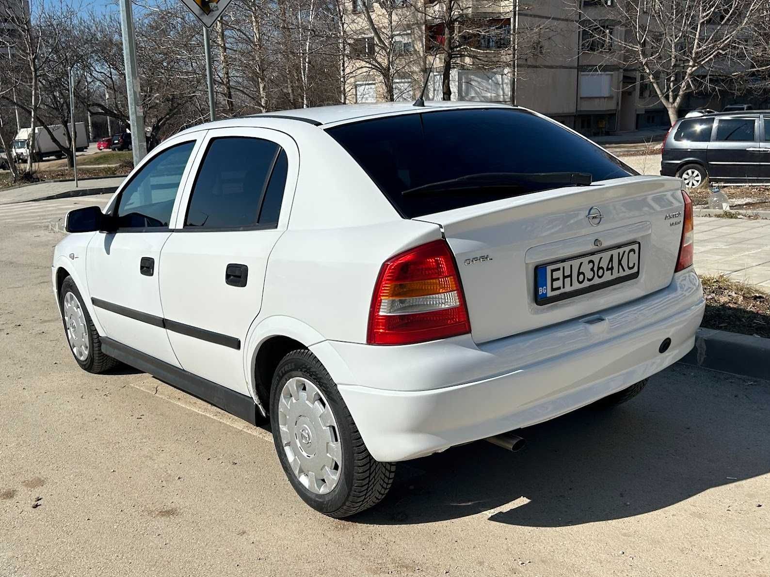 Опел астра 1.4 Перфектна