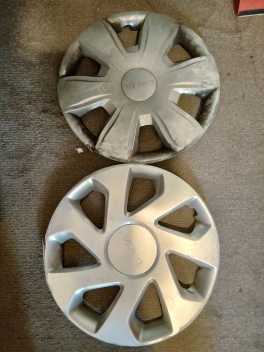 Vând capace auto Dacia model 2007-2018 nota9 din 10 trimit in tara cu