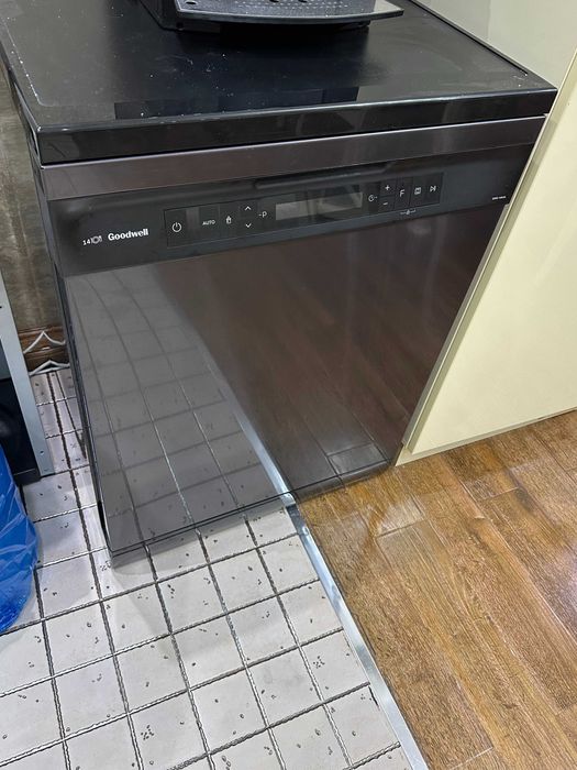 Продаю кофемашина JURA C 60 . Посуда моющая машина GOODWELL 14