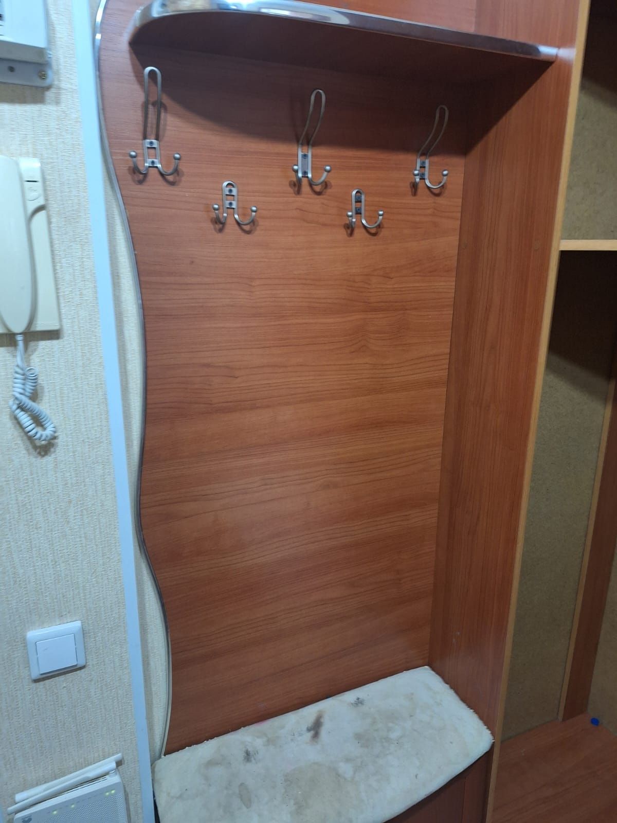 Продам прихожую в